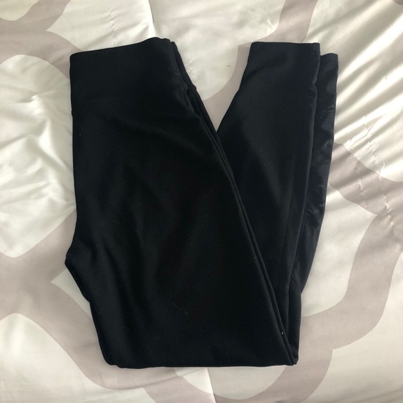 Spanx ASSETS red hot label mesh insert leggings. - Picture 7 of 9